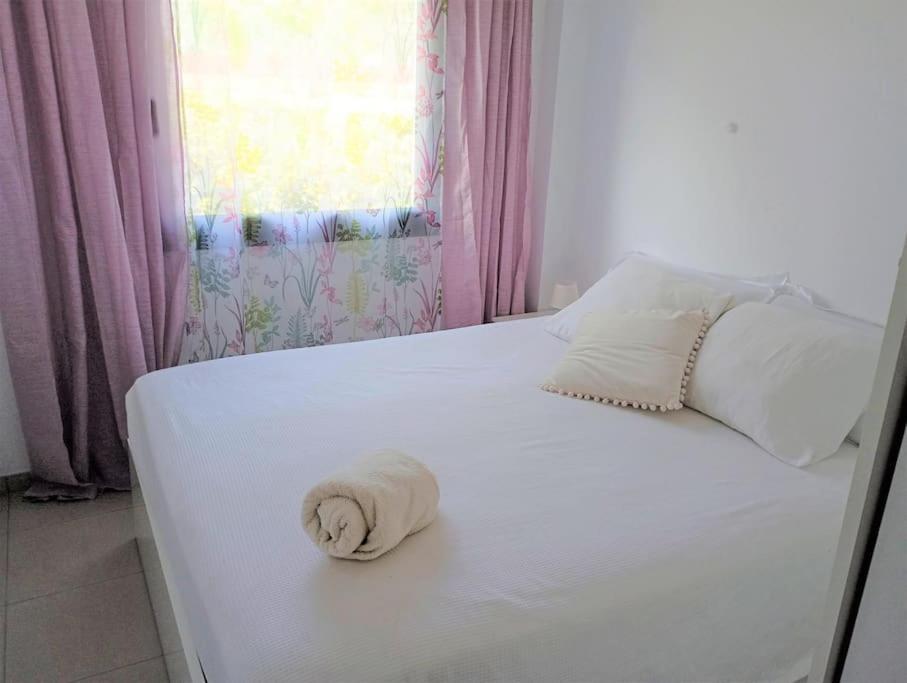 Apartamento En Primera Linea De Mar Rosas Exterior foto
